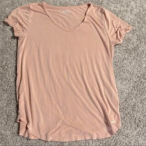 Hollister dusty rose t-shirt